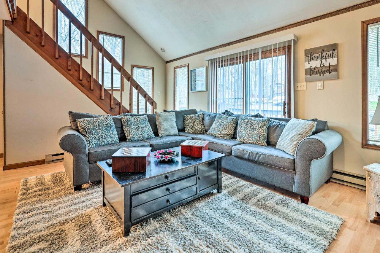 Poconos Vacation Home Walk To Locust Lake! Pocono Lake Ngoại thất bức ảnh