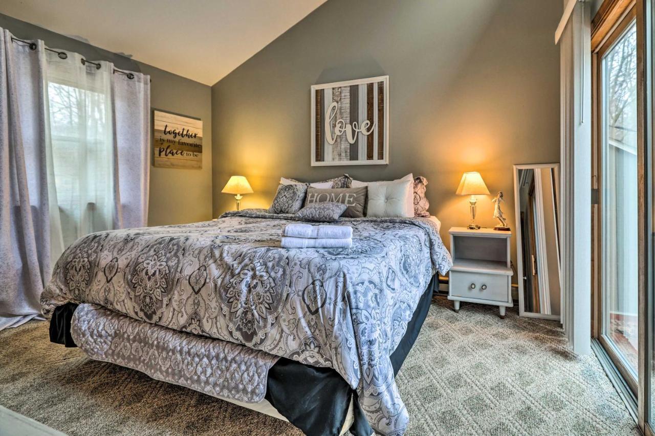 Poconos Vacation Home Walk To Locust Lake! Pocono Lake Ngoại thất bức ảnh
