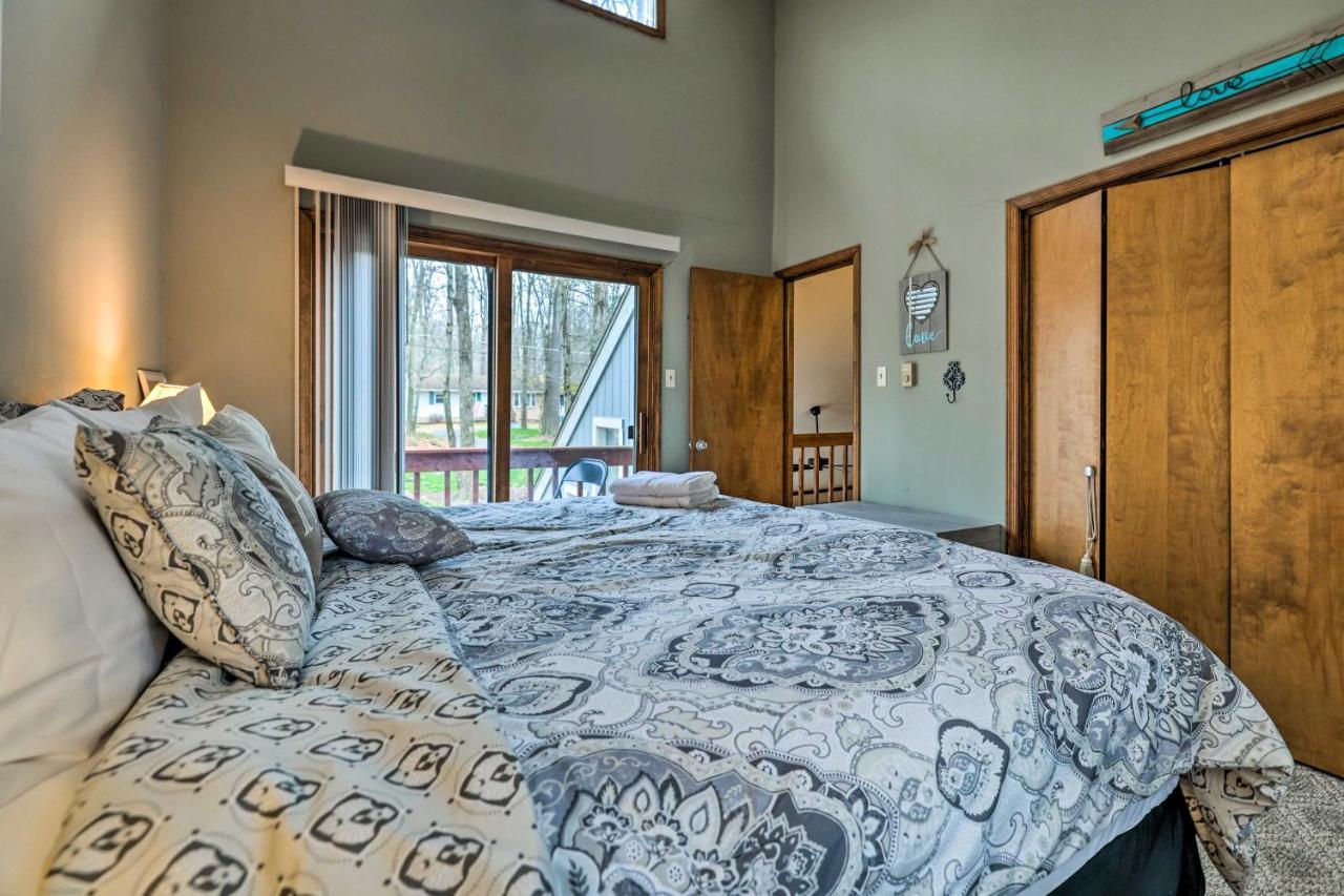 Poconos Vacation Home Walk To Locust Lake! Pocono Lake Ngoại thất bức ảnh