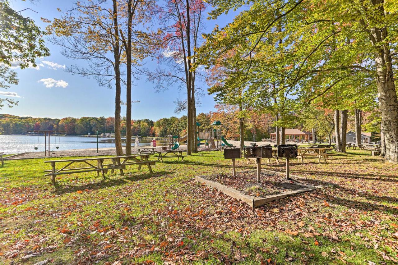Poconos Vacation Home Walk To Locust Lake! Pocono Lake Ngoại thất bức ảnh